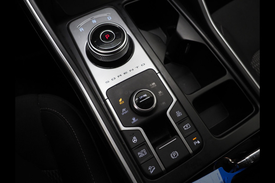 Kia Sorento 1.6 T-GDI Plug-in Hybrid 4WD 7p. | Camera | Adaptive Cruise | Trekhaak | Keyless | Dodehoekdetectie | Carplay