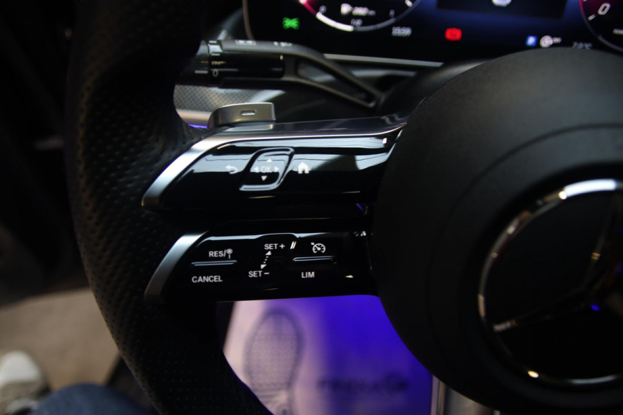 Mercedes-Benz C-Klasse 200 AMG PANO-BURMESTER-MEMORY-HUD-360