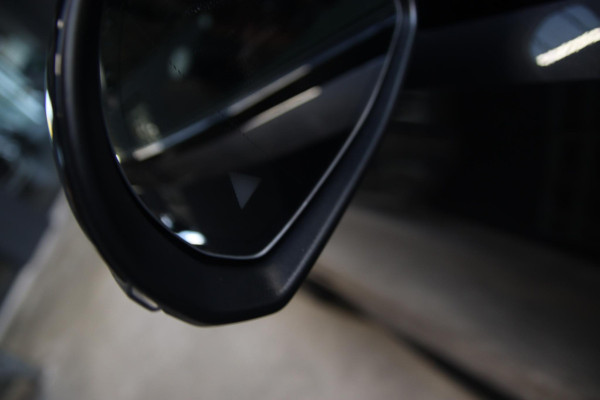 Mercedes-Benz C-Klasse 200 AMG PANO-BURMESTER-MEMORY-HUD-360