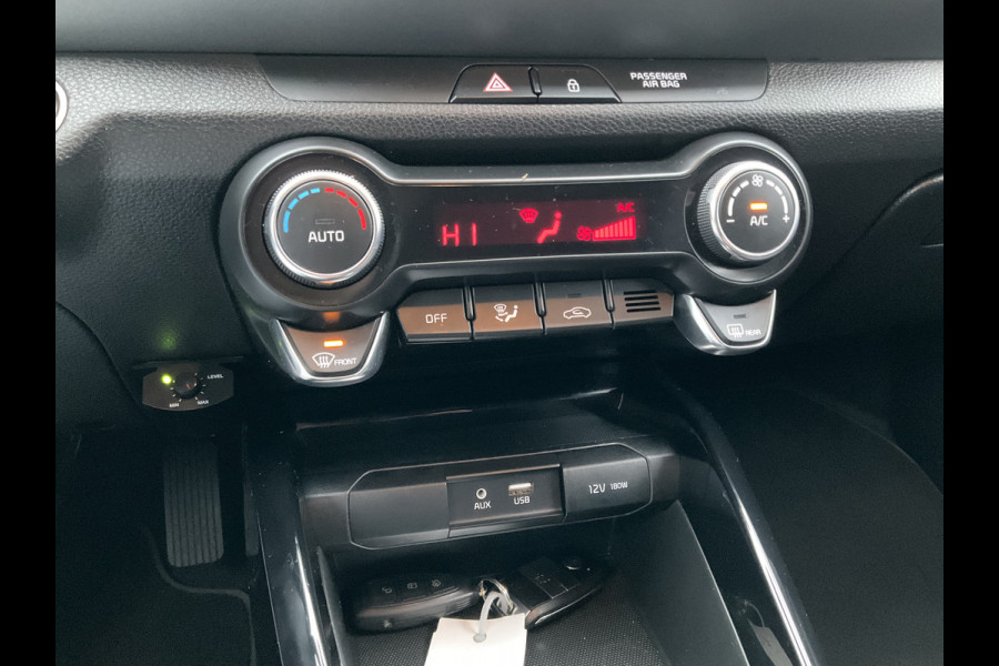 Kia Stonic 1.0 T-GDi DynamicLine Navi Camera Trekhaak Carplay Keyless Yellow Star