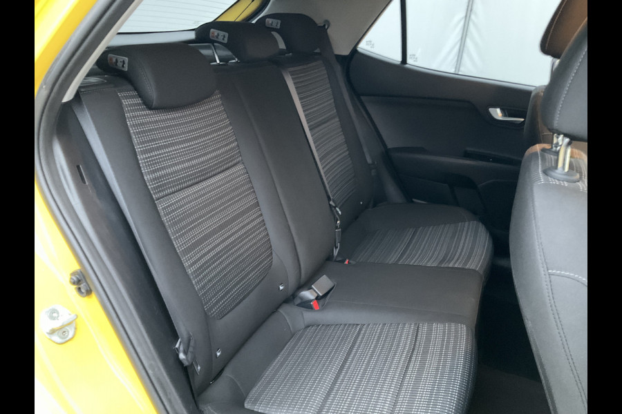 Kia Stonic 1.0 T-GDi DynamicLine Navi Camera Trekhaak Carplay Keyless Yellow Star