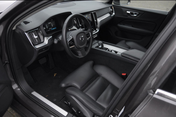 Volvo V60 B4 211PK Automaat Plus Bright / Adaptieve cruise control / BLIS / Elektrische stoelen / stuur - stoelverwarming / elektrische achterklep