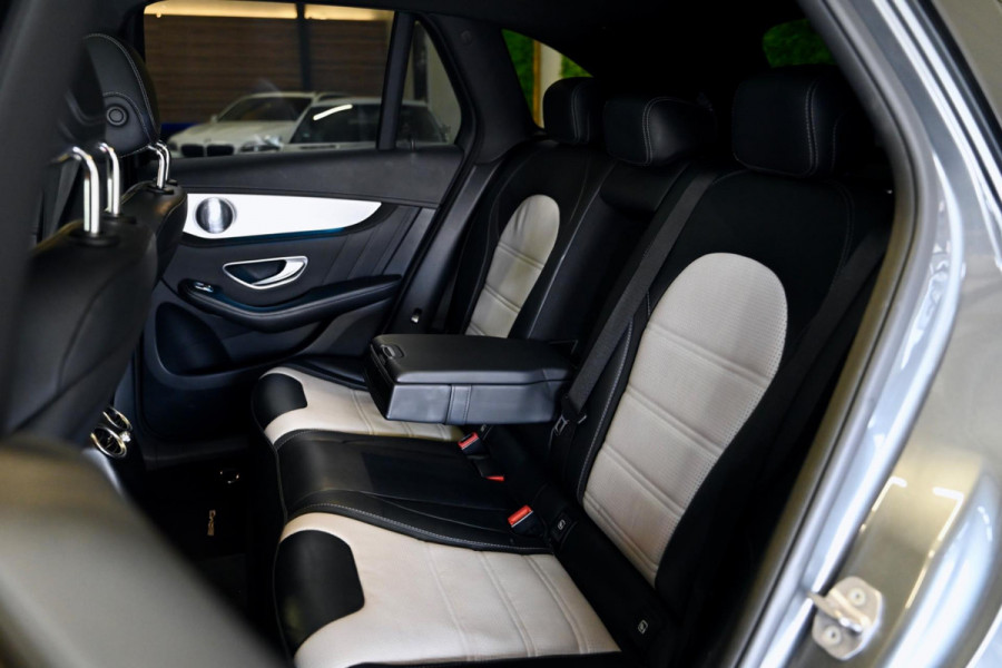 Mercedes-Benz GLC AMG 63 4MATIC+ - Distronic Pro - Burmester - Memory - Panoramadak - Trekhaak - Nappaleder -