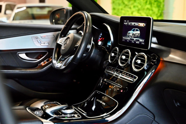 Mercedes-Benz GLC AMG 63 4MATIC+ - Distronic Pro - Burmester - Memory - Panoramadak - Trekhaak - Nappaleder -