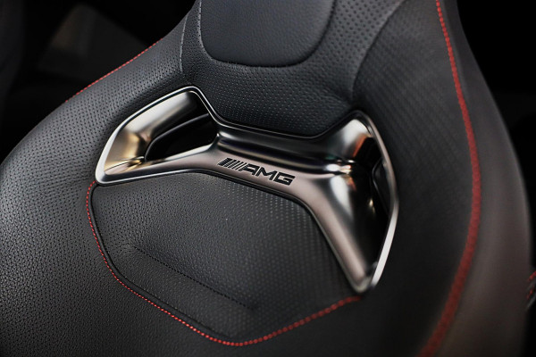 Mercedes-Benz CLE Coupé AMG 53 4MATIC+ / Performance Stoelen / Acc / Carbon Pakket / Memory / Burmester / Head Up / Pano / 360 Cam