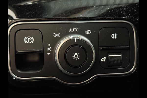 Mercedes-Benz A-Klasse AMG 35 4MATIC Edition 1 | pano | Memory | Multibeam | 360 camera | Keyless | Sfeerverlichting | DAB