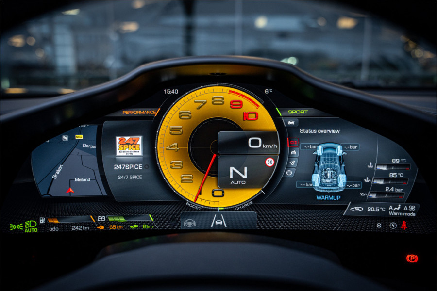 Ferrari 296 GTS 3.0 V6 830pk ** Kroymans ** Daytona Seats ** Lift ** HUD ** Pass Display ** Carbon Btw