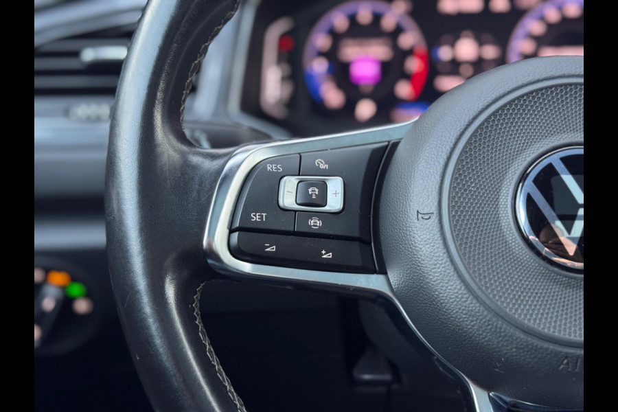 Volkswagen T-Roc 1.5 TSI 3x R-Line Pano/Virtual/Camera/AppleCarPlay