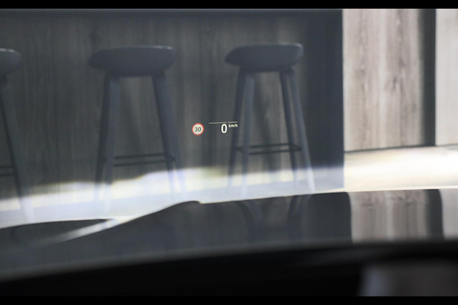 BMW 3-serie 330e High Executive M Sport / Head Up / Memory / Acc / Lane Assist / Dode Hoek / Open Dak / Cognac Leder / Camera /Led