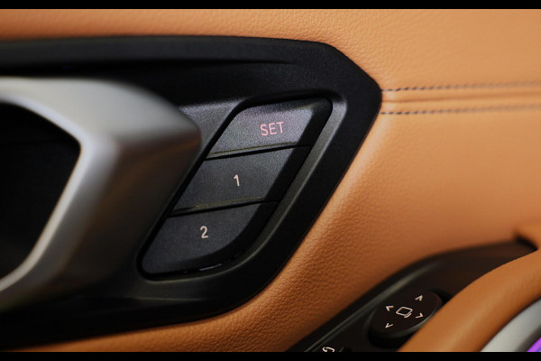 BMW 3-serie 330e High Executive M Sport / Head Up / Memory / Acc / Lane Assist / Dode Hoek / Open Dak / Cognac Leder / Camera /Led