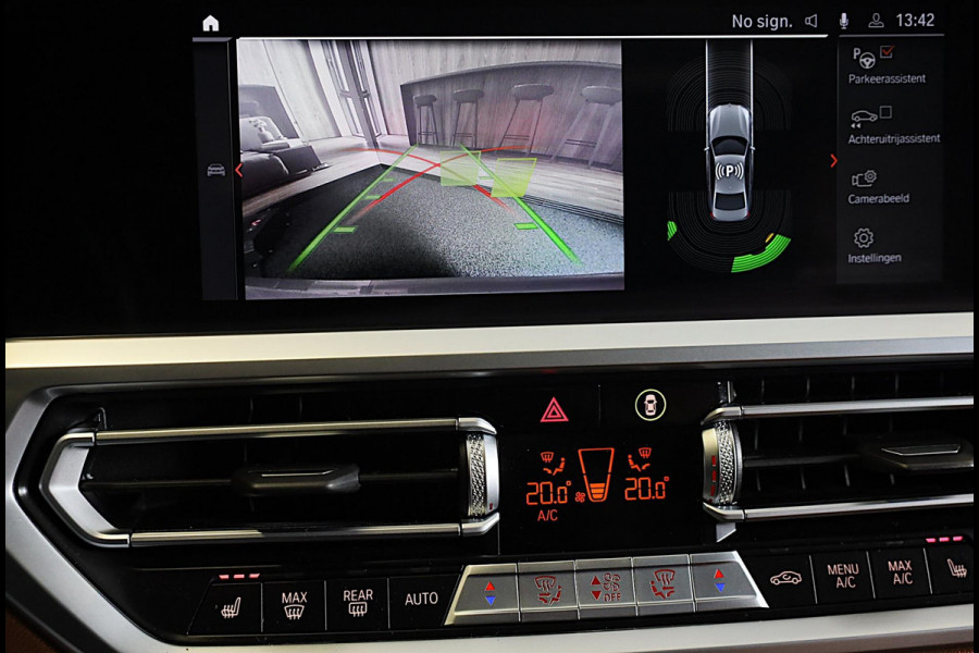 BMW 3-serie 330e High Executive M Sport / Head Up / Memory / Acc / Lane Assist / Dode Hoek / Open Dak / Cognac Leder / Camera /Led