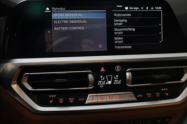 BMW 3-serie 330e High Executive M Sport / Head Up / Memory / Acc / Lane Assist / Dode Hoek / Open Dak / Cognac Leder / Camera /Led