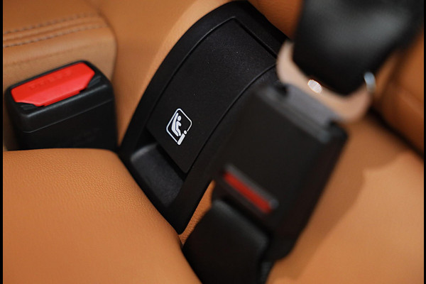 BMW 3-serie 330e High Executive M Sport / Head Up / Memory / Acc / Lane Assist / Dode Hoek / Open Dak / Cognac Leder / Camera /Led