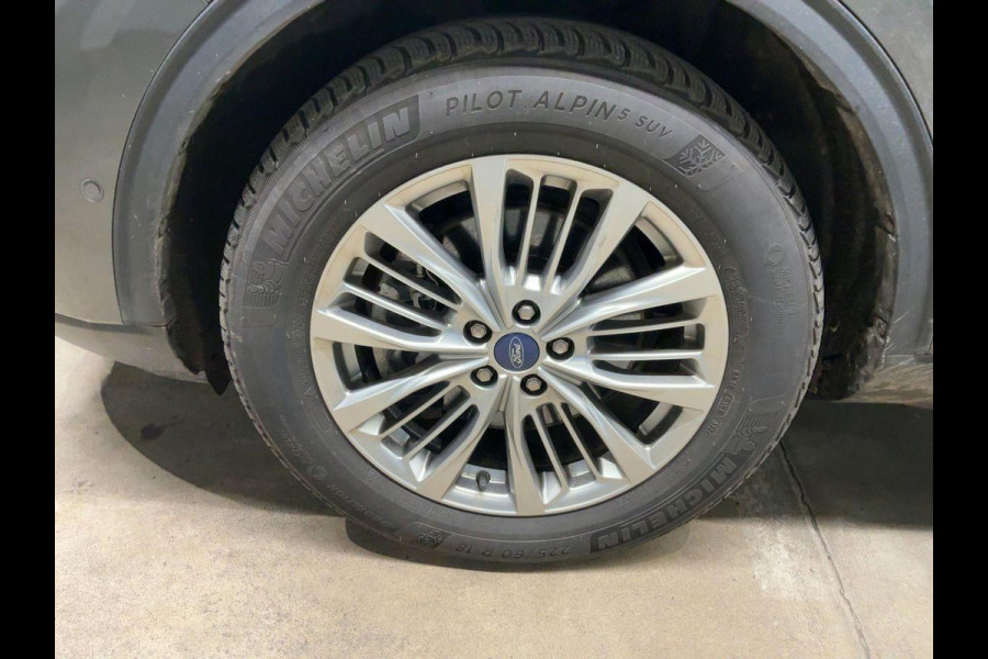 Ford Kuga 2.5 PHEV Titanium | Wegklapbare trekhaak | Winter Pack | Adaptive cruise control | Acheruitrijcamera | Head up Display