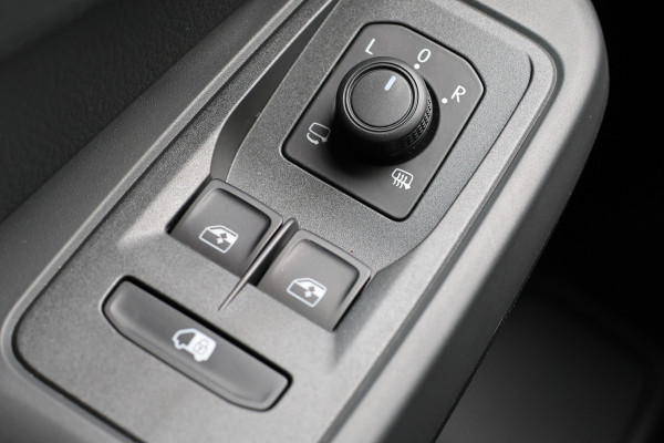 Volkswagen Caddy Cargo Maxi 2.0 TDI R-Line DSG | LED | Camera | CarPlay | Lane Assist | Virtual Cockpit | Stoelverwarming | Cruise control | DAB | Trekhaak | Keyless Go | Fabrieksgarantie