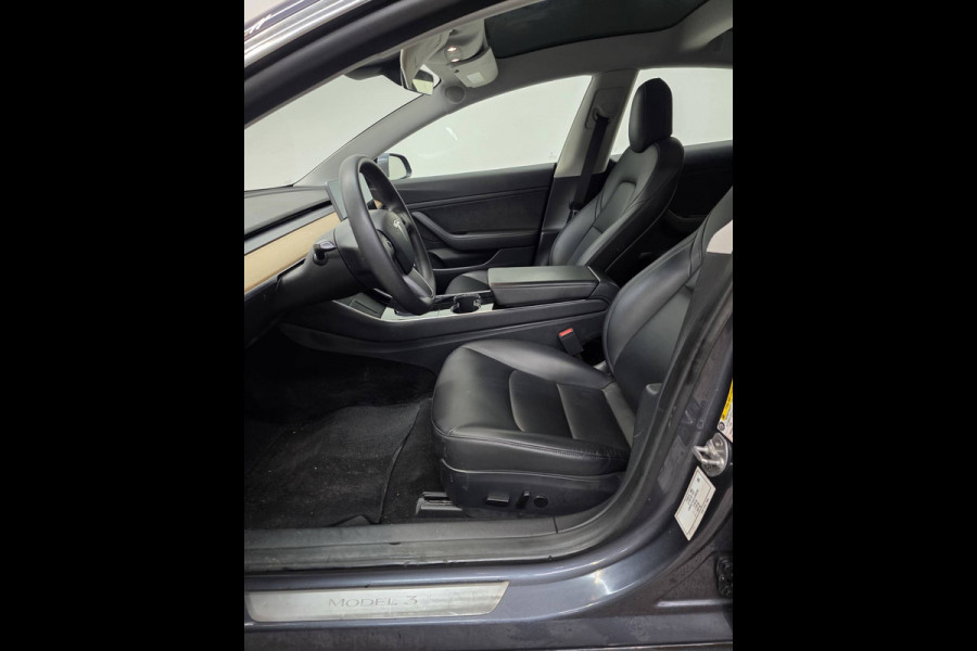 Tesla Model 3 Standard RWD Plus 60 kWh 19'' Velgen, € 16.500,00 netto Wordt verwacht