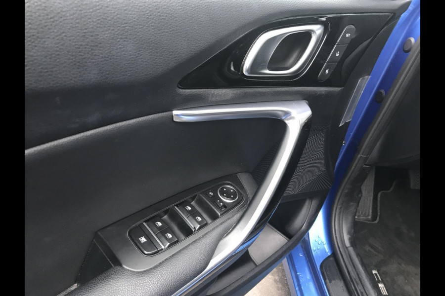 Kia Ceed 1.4 ExecutiveLine Full option dealer onderhouden