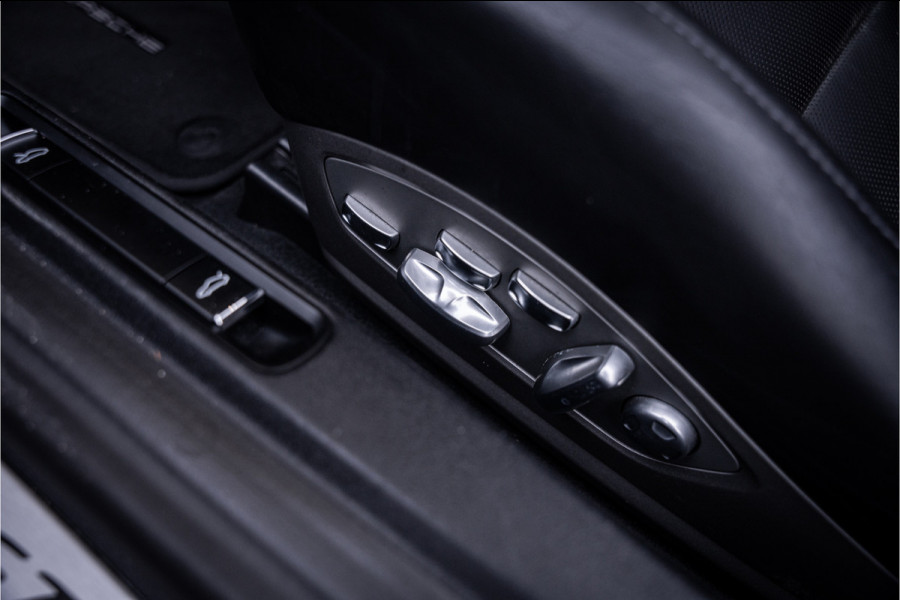 Porsche 911 Cabrio 3.0 Carrera GTS - Origineel NL | Sport Chrono + | Bose | Memory | Lift