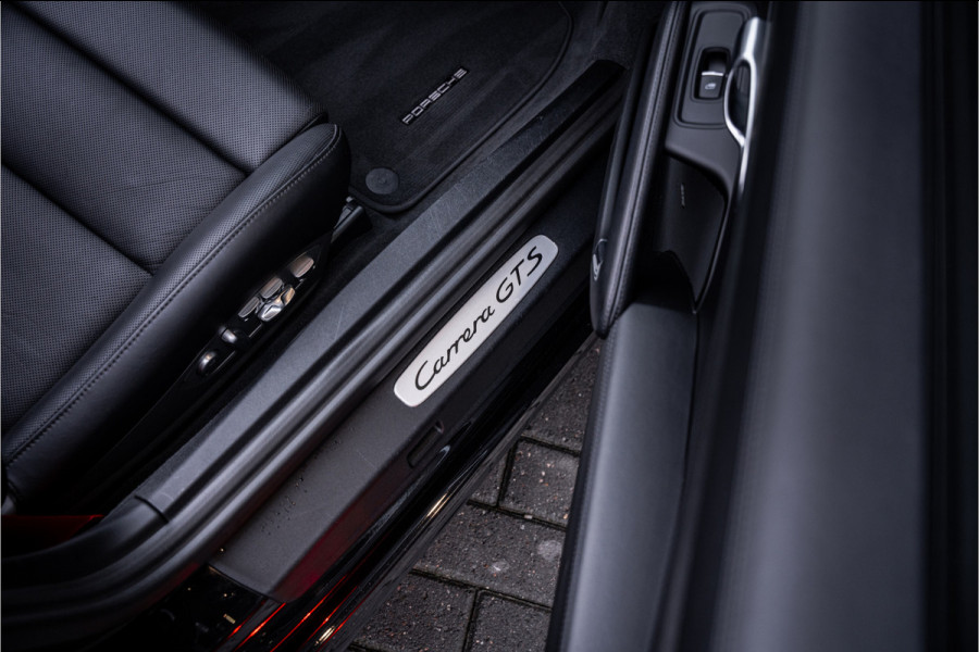 Porsche 911 Cabrio 3.0 Carrera GTS - Origineel NL | Sport Chrono + | Bose | Memory | Lift