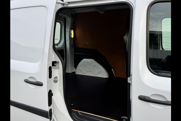 Renault Kangoo Z.E. Airco Dealeronderhouden Cruise control Navigatie Radio/CD Parkeersensoren achter Dubbeldeurs