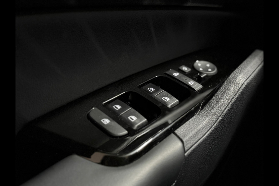 Kia Sportage 1.6 T-GDi Plug-in Hybrid AWD DynamicPlusLine | 19' inch | Half Leder | Camera | Adaptive Cruise Control