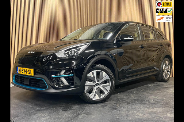 Kia e-Niro 64 kWh|100% SOH|NIEUWE LOGO|FACELIFT|3-FASE|TREKHAAK|1/2 LEDER|ACC|APPLE CARPLAY/ANDROID AUT|CAMERA|1e EIG|NL-AUTO|NAP|