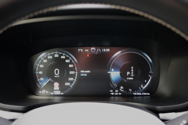 Volvo V60 2.0 T8 Recharge 390 PK AWD R-Design PHEV, Trekhaak, 360 Camera, Memory, H/K Sound, Adap. Cruise Control