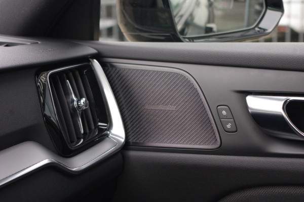 Volvo V60 2.0 T8 Recharge 390 PK AWD R-Design PHEV, Trekhaak, 360 Camera, Memory, H/K Sound, Adap. Cruise Control