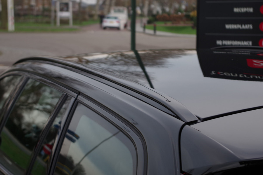 Volvo V60 2.0 T8 Recharge 390 PK AWD R-Design PHEV, Trekhaak, 360 Camera, Memory, H/K Sound, Adap. Cruise Control