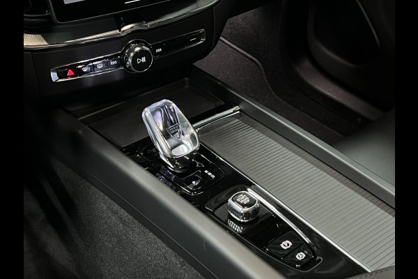 Volvo XC60 T8 Plug-in AWD Black Edition *455PK* Open dak | Adapt. cruise control | Harman Kardon | 360° Camera | Head-up | Pilot assist