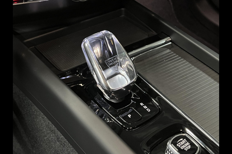 Volvo XC60 T8 Plug-in AWD Black Edition *455PK* Open dak | Adapt. cruise control | Harman Kardon | 360° Camera | Head-up | Pilot assist