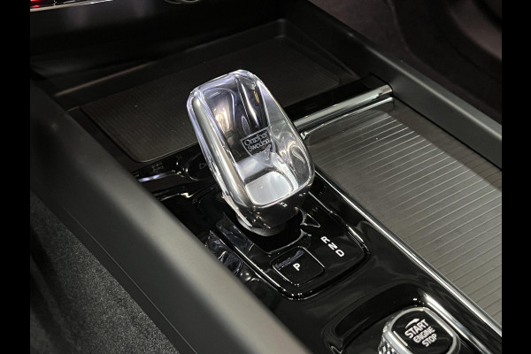 Volvo XC60 T8 Plug-in AWD Black Edition *455PK* Open dak | Adapt. cruise control | Harman Kardon | 360° Camera | Head-up | Pilot assist