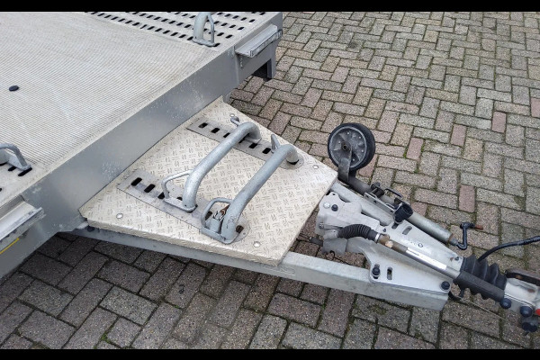 Renault Master 165 PK OPRIJWAGEN MET HULPLUCHTVERING VFJ-63-R + AANHANGER 38-WV-VV