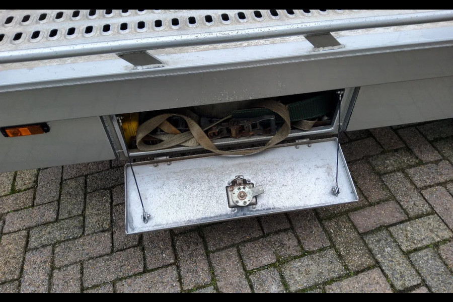 Renault Master 165 PK OPRIJWAGEN MET HULPLUCHTVERING VFJ-63-R + AANHANGER 38-WV-VV