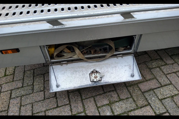 Renault Master 165 PK OPRIJWAGEN MET HULPLUCHTVERING VFJ-63-R + AANHANGER 38-WV-VV