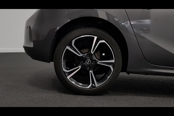 Opel Corsa 1.2 Sport | Navigatie | Panorama dak | Camera | Side / Lane Assist | LED Pack | Stoel / Stuur verwarming | 17 inch Lichtmetaal |