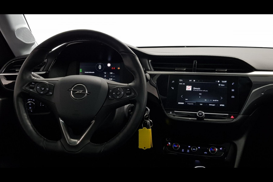 Opel Corsa 1.2 Sport | Navigatie | Panorama dak | Camera | Side / Lane Assist | LED Pack | Stoel / Stuur verwarming | 17 inch Lichtmetaal |