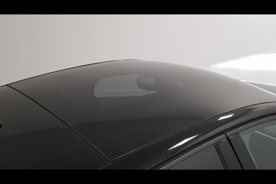 Opel Corsa 1.2 Sport | Navigatie | Panorama dak | Camera | Side / Lane Assist | LED Pack | Stoel / Stuur verwarming | 17 inch Lichtmetaal |