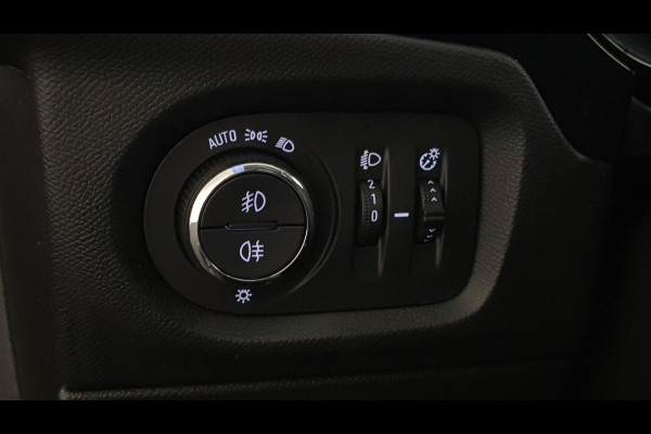 Opel Corsa 1.2 Sport | Navigatie | Panorama dak | Camera | Side / Lane Assist | LED Pack | Stoel / Stuur verwarming | 17 inch Lichtmetaal |