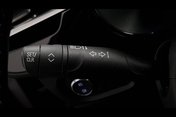 Opel Corsa 1.2 Sport | Navigatie | Panorama dak | Camera | Side / Lane Assist | LED Pack | Stoel / Stuur verwarming | 17 inch Lichtmetaal |