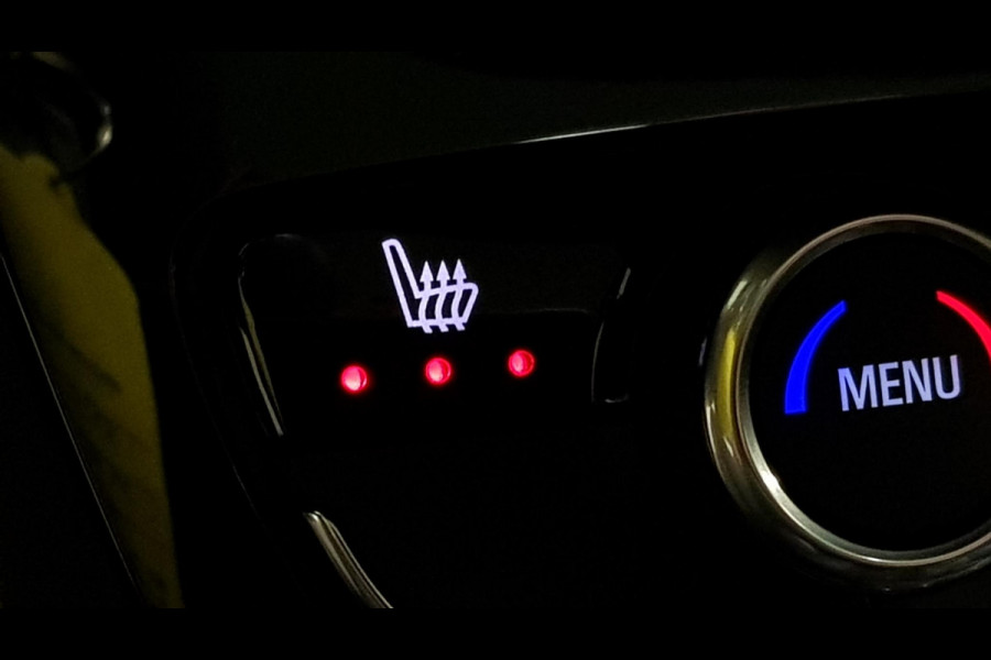 Opel Corsa 1.2 Sport | Navigatie | Panorama dak | Camera | Side / Lane Assist | LED Pack | Stoel / Stuur verwarming | 17 inch Lichtmetaal |