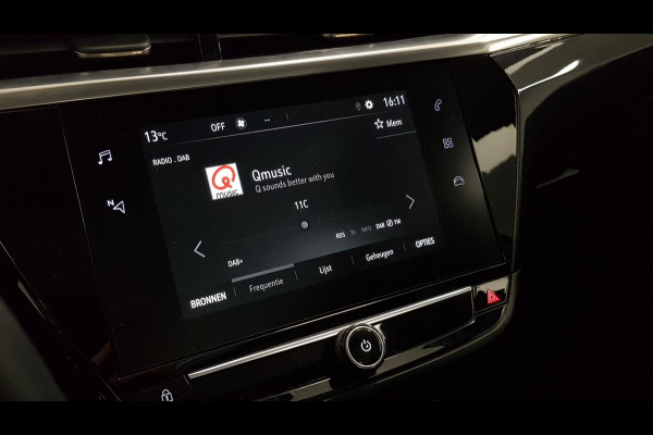 Opel Corsa 1.2 Sport | Navigatie | Panorama dak | Camera | Side / Lane Assist | LED Pack | Stoel / Stuur verwarming | 17 inch Lichtmetaal |