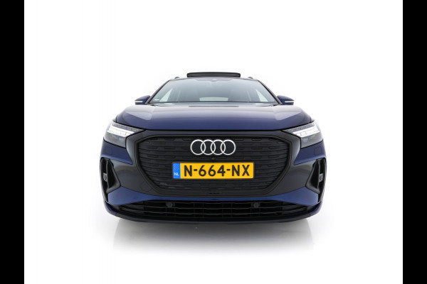 Audi Q4 e-tron 40 S-Line Competition Launch edition 77 kWh [ 3-Fase ] {SOH-87%} (INCL-BTW) *HEAT-PUMP | PANO | LEATHER-FABRIC | MATRIX-LED | ADAPTIVE-CRUISE | HEATED-SPORTSEATS | AMBIENT-LIGHT | DIGI-COCKPIT | CAMERA | KEYLESS | NAVI-FULLMAP | ...