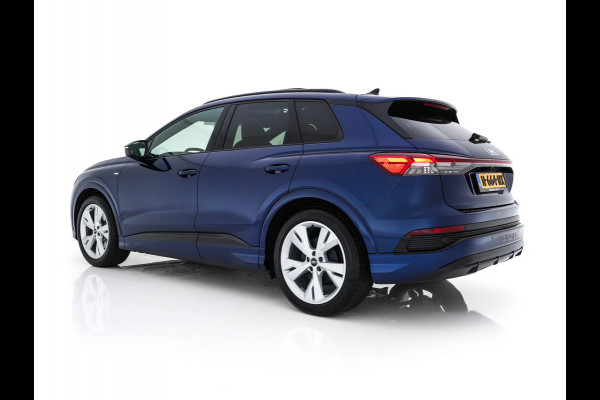 Audi Q4 e-tron 40 S-Line Competition Launch edition 77 kWh [ 3-Fase ] {SOH-87%} (INCL-BTW) *HEAT-PUMP | PANO | LEATHER-FABRIC | MATRIX-LED | ADAPTIVE-CRUISE | HEATED-SPORTSEATS | AMBIENT-LIGHT | DIGI-COCKPIT | CAMERA | KEYLESS | NAVI-FULLMAP | ...