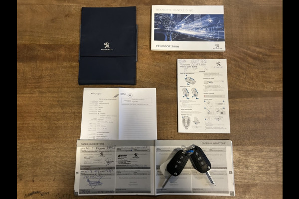 Peugeot 3008 1.2 130pk Leder, Navi, Carplay, Camera, Stoelverw.