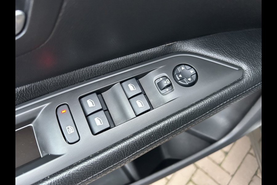 Peugeot 3008 1.2 130pk Leder, Navi, Carplay, Camera, Stoelverw.