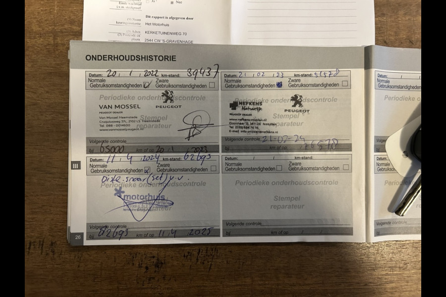 Peugeot 3008 1.2 130pk Leder, Navi, Carplay, Camera, Stoelverw.