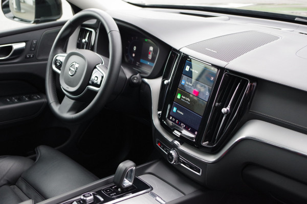 Volvo XC60 2.0 T6 Plug-in hybrid 350 PK AWD Ultimate Bright, Leder, Panoramadak, H/K Sound