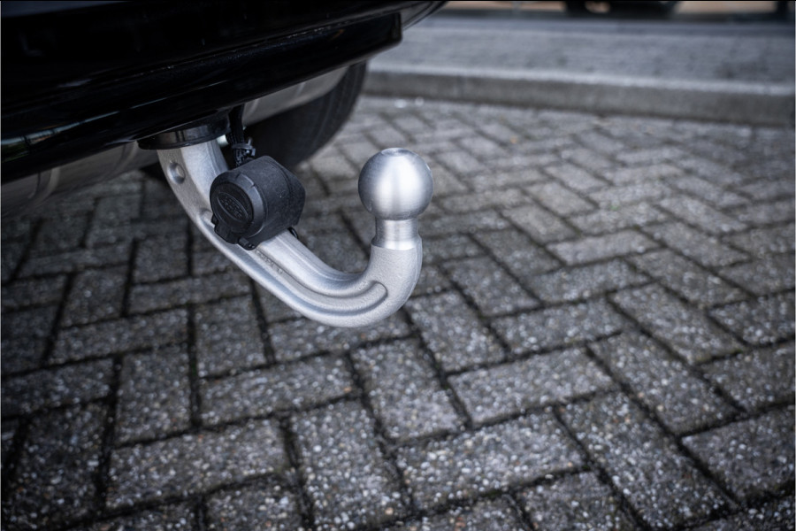 Land Rover Defender 110 2.0 P300e 110 X-Dynamic HSE ** URBAN ** 22inch ** Towing ** Cold Climate ** Dakspoiler ** Side Vents