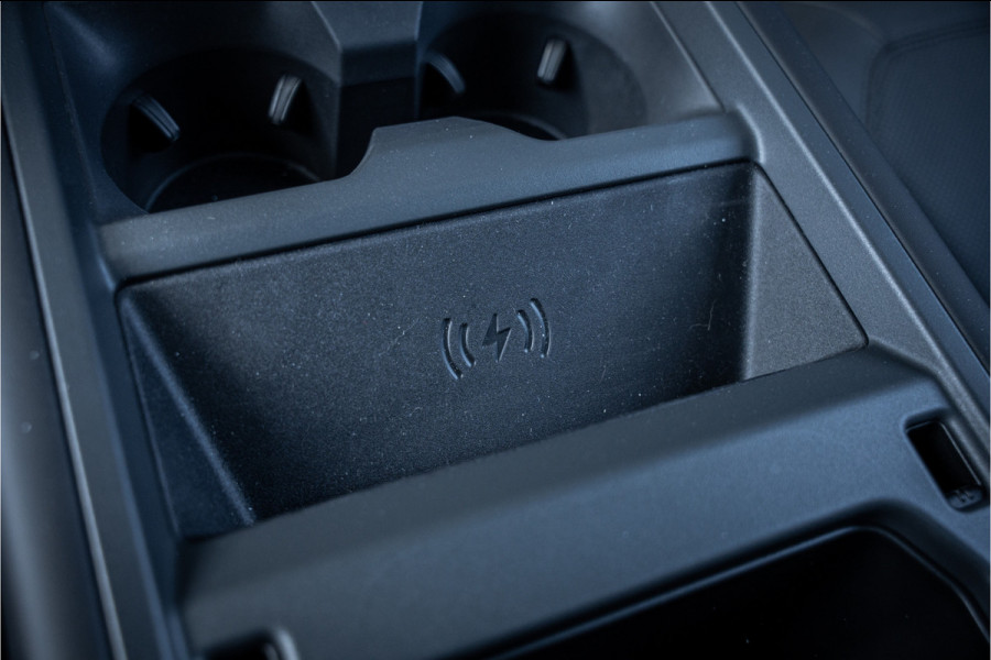 Land Rover Defender 110 2.0 P300e 110 X-Dynamic HSE ** URBAN ** 22inch ** Towing ** Cold Climate ** Dakspoiler ** Side Vents